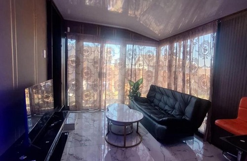 Evander Apartment | Elvalas Apartment Cozy 1 Bedroom with your own private kitchen and bathroom