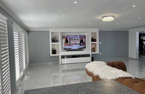 Parklands House | Entertainers delight near the beach & wine routes!