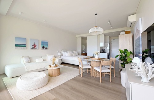 Hout Bay Apartment | Exclusive luxury apartment right on the beach | front row in Hout Bay