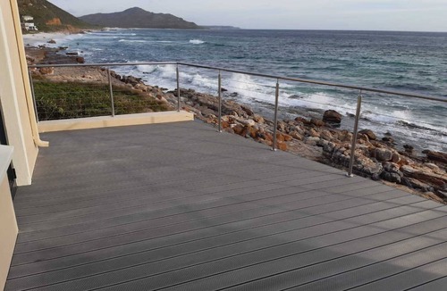 Simon's Town House | Fabulous four bedroomed beach house in a spectacular coastal setting.