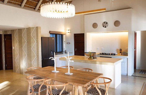 Hoedspruit Villa | Family & Couples Retreat with Pool, Firepit & Mountain Views