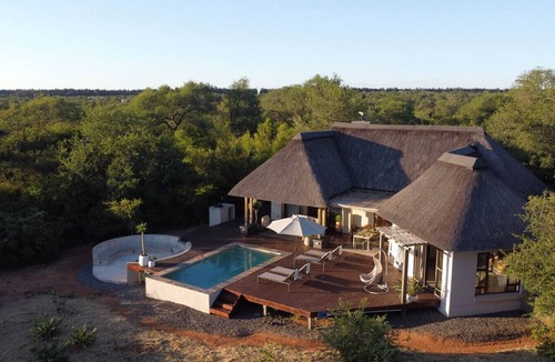 Hoedspruit Villa | Family & Couples Retreat with Pool, Firepit & Mountain Views