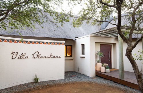 Hoedspruit Villa | Family & Couples Retreat with Pool, Firepit & Mountain Views