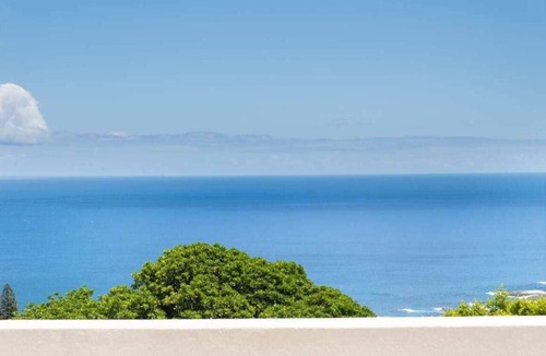 Camps Bay Villa | Family Villa, Pool, Ocean Views - Camps Bay Grace