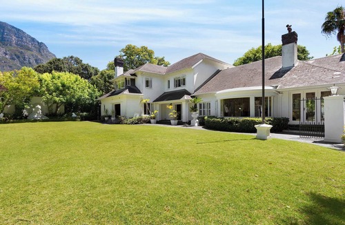 Newlands Villa | Family Villa, Pool, Tennis Court, Newlands -Craiglea