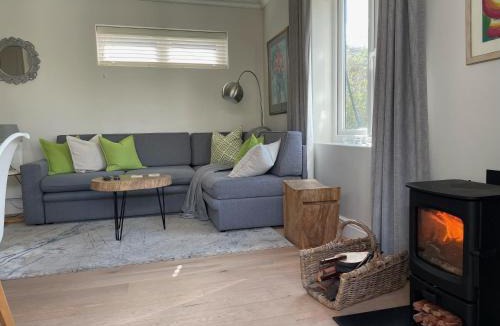 Constantia House | Fig Tree Cottage - Leafy Constantia Cottages