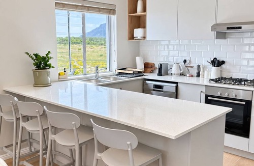 Kleinbaai House | Fijnbos House; Stylish Kleinbaai Coastal Retreat