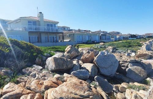 Hermanus Apartment | First Group Hermanus Beach Club
