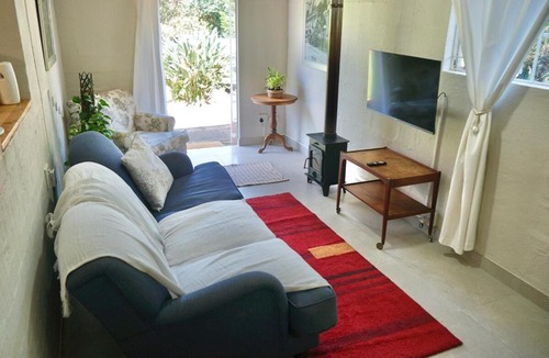 Howick Apartment | FIVE on Fraser