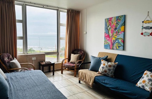 Scottburgh Apartment | Flip Flops on the Beach