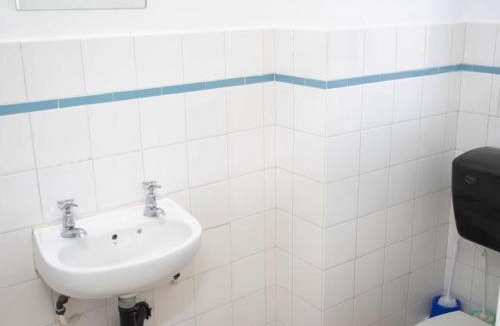 Mowbray Hostel | Forest Hill Backpackers