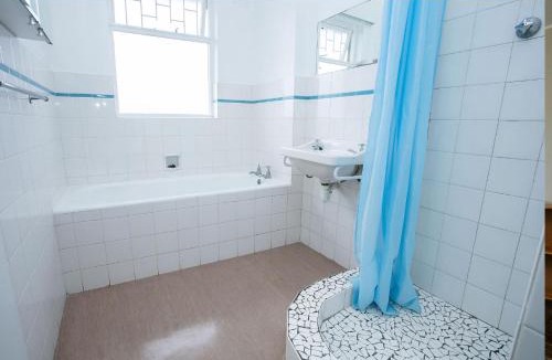Mowbray Hostel | Forest Hill Backpackers
