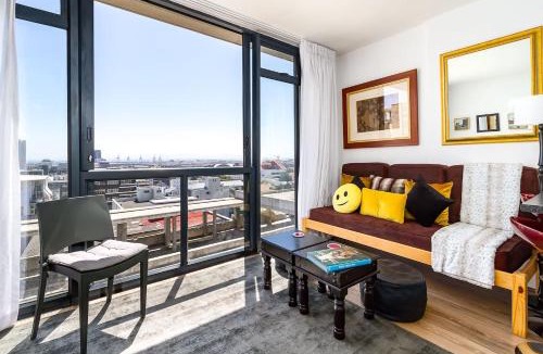 Cape Town City Centre Apartment | Four Seasons 1110