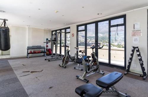 Cape Town City Centre Apartment | Four Seasons 1110