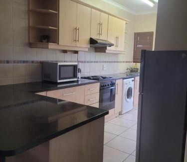 Margate Beach Apartment | Franjipani