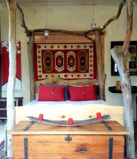Trawal House | Frieden-Hof Guest Accommodation