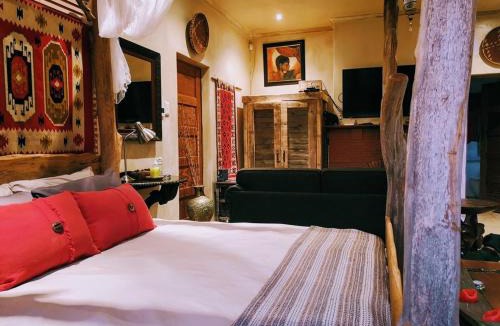 Trawal House | Frieden-Hof Guest Accommodation