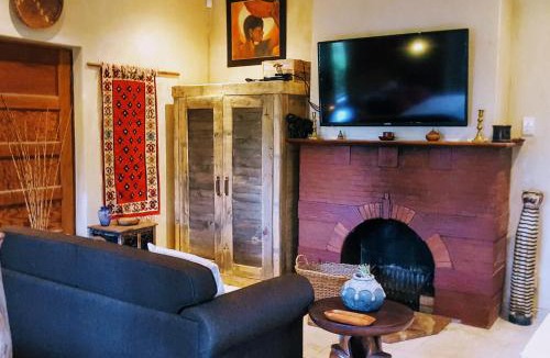 Trawal House | Frieden-Hof Guest Accommodation