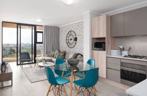 Century City Apartment | Fully Furnished Intaka Island Getaway