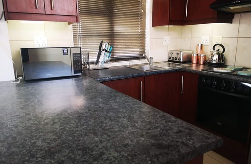 Milnerton Cottage | Fully Furnished, Self catering, Recently Renovated, Modern Cottage, Sleeps 4