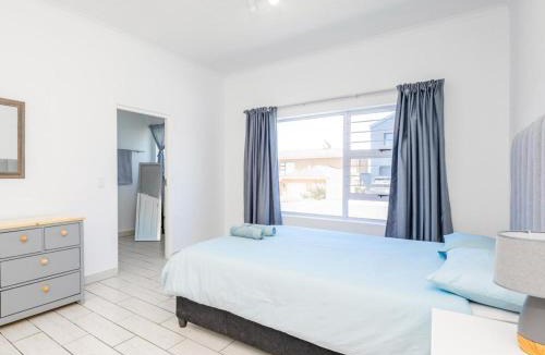 L'Agulhas House | Gentoo 68