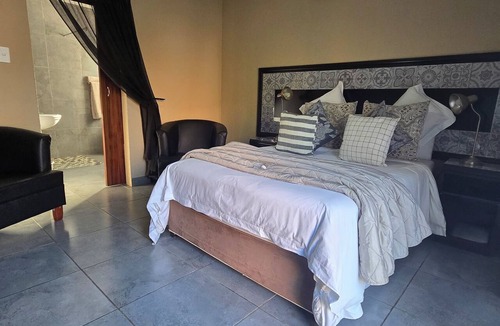 Nigel Bed & Breakfast | GerSan Oasis B&B: Your Peaceful Poolside Escape from City Life