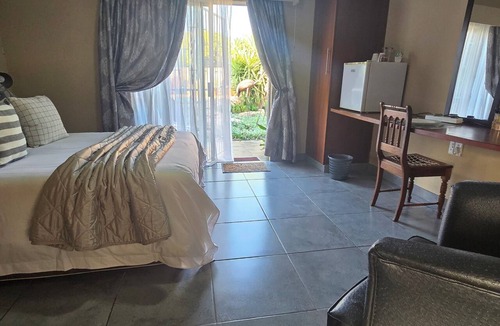 Nigel Bed & Breakfast | GerSan Oasis B&B: Your Peaceful Poolside Escape from City Life