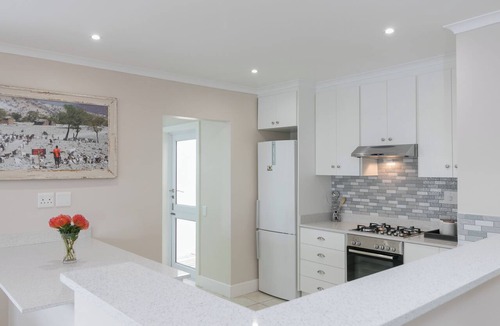 Knysna House | Gorgeous 3-bedroom house in Knysna with pool open plan perfect for your getaway