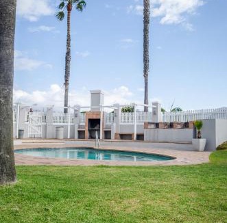 Strand Apartment | Greenways Emerald Bay