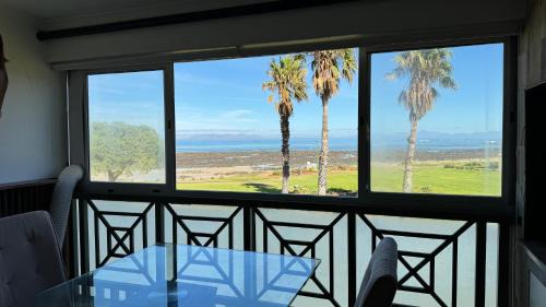 Elgin Apartment | Greenways par3 Golf Estate, walk to the beach