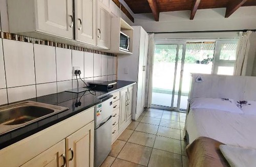 Helderberg Rural Hotel | Greystones Self Catering Chalet 1