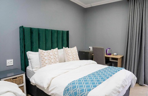 Milnerton House | Guest houses in Cape Town, South Africa