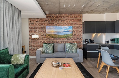 Cape Town City Centre Apartment | Harbourline Haven | Signature #304 | De Waterkant