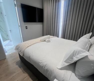 Kareeberg Apartment | Havana at Ellipse Waterfall