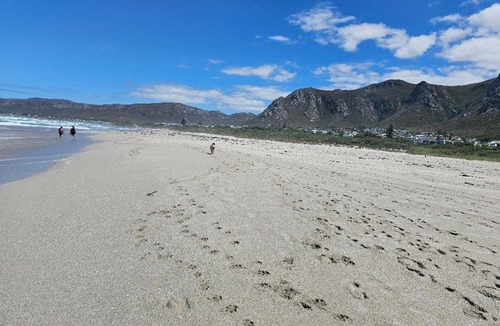 Voelklip Resort | Hermanus Lagoon Paradise