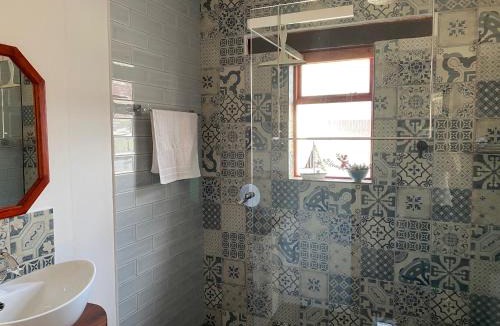 Betty's Bay Apartment | Hidden Stream Cottage