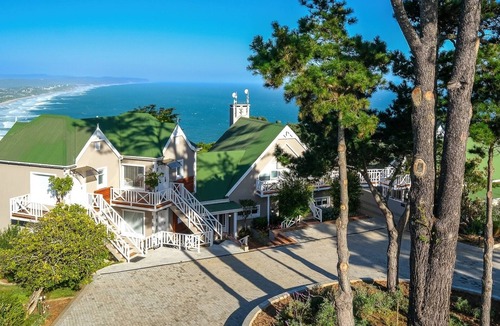 Victoria Bay Hotel | Hilltop Boutique Hotel