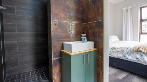 Bellville House | Homey Private Room in Stellenberg