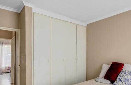 Greater Johannesburg Metropolitan Area House | Honeybush Complex