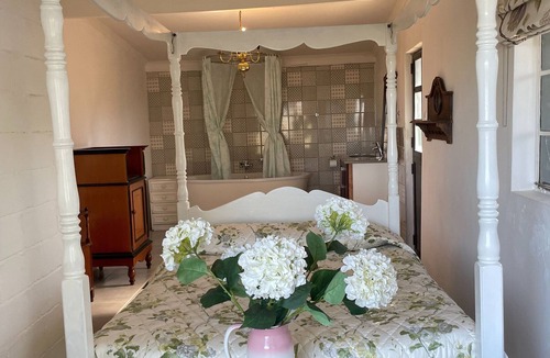 Grabouw House | Honeymoon Stay at The James Family Farm