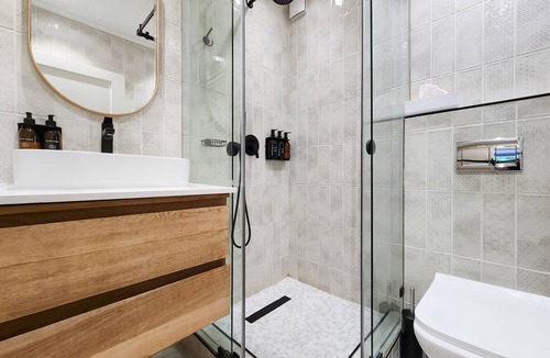 Constantia House | Hydrangea - Pinoak Self-catering Cottages