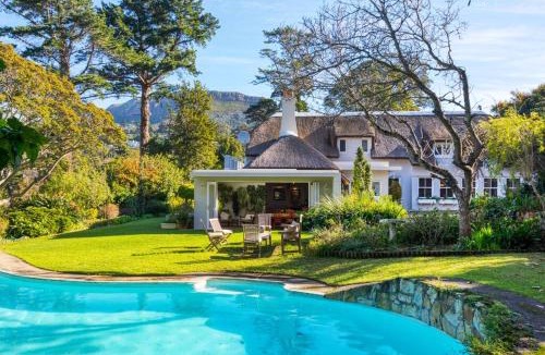 Constantia Villa | Idyllic Constantia Home