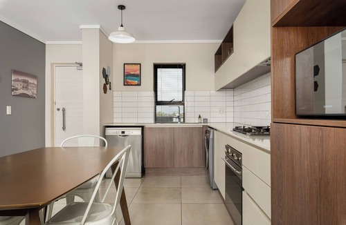 Century City Apartment | Intaka Island Getaway | 2 Bedroom Apartment