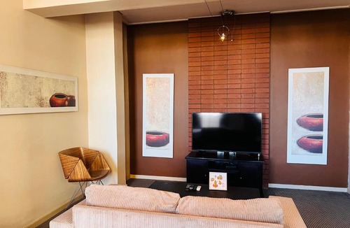Downtown Johannesburg Apartment | iNtsika Boutique Modern Johannesburg CBD Apartment
