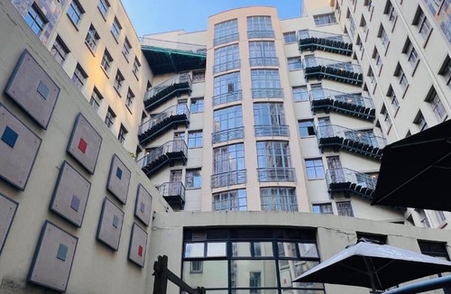 Downtown Johannesburg Apartment | iNtsika Boutique Modern Johannesburg CBD Apartment
