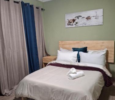 Khayelitsha Bed & Breakfast | Jacaranda Bnb