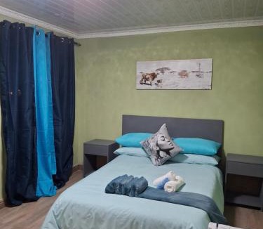 Khayelitsha Bed & Breakfast | Jacaranda Bnb
