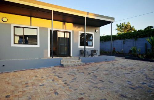 Flamingo Vlei House | King Deluxe Cottage Room