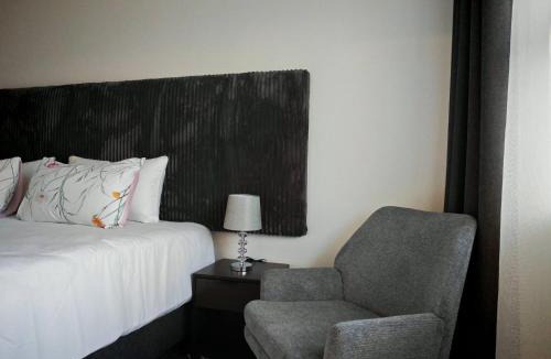 Flamingo Vlei House | King Deluxe Cottage Room