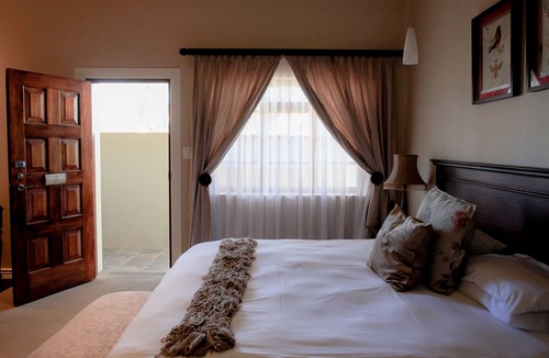 Komani Hotel | Komani Resorts